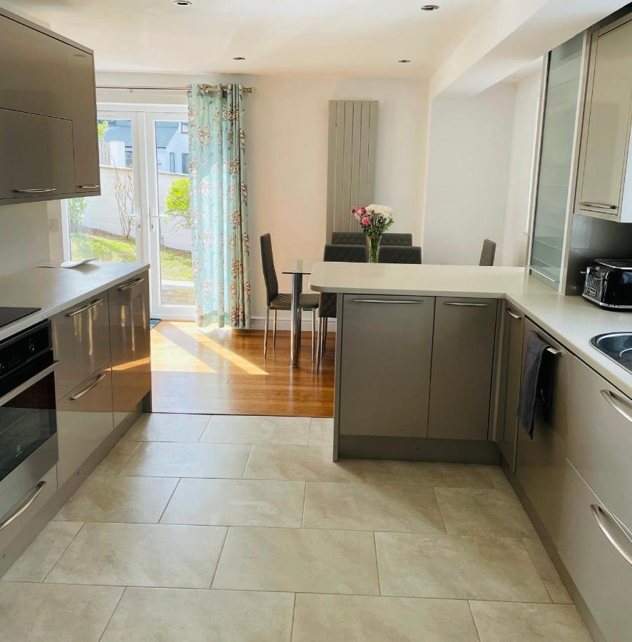 Sunny Corner, Padstow. Spacious 3 Bedrooms, 2.5 Bathrooms, Parking, Garden. Buitenkant foto